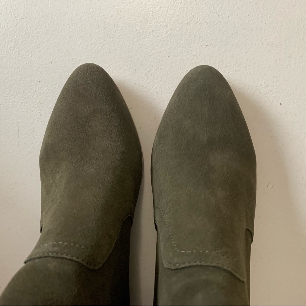 Violet & Red Size 8.5 Suede Leather Olive Green Cupid Bootie NWOB - Picture 8 of 16